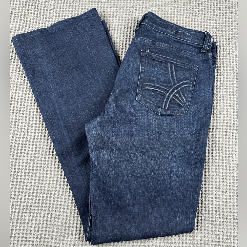 Kut from the Kloth Size 10 bootcut Women's Jeans in a dark blue rinse